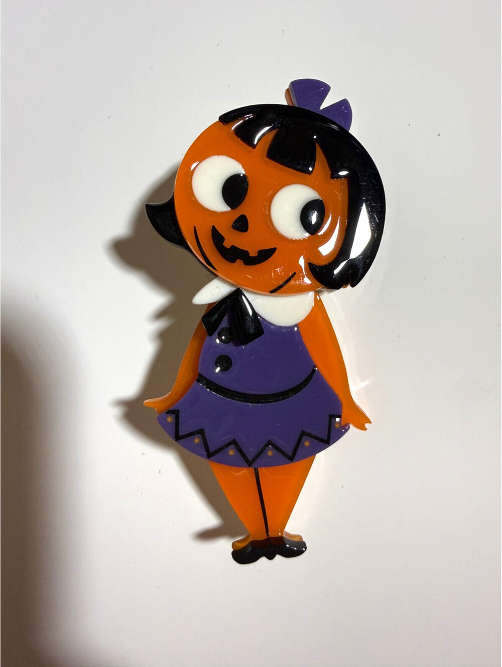 Eerie Eve Brooch SCRATCHED Erstwilder Kitschy Witch Halloween Jack O Lantern Pin